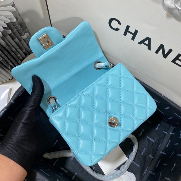 シャネルバッグレプリカ着用イメージ